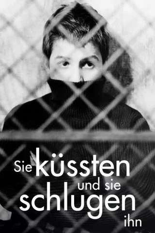 Poster für den Film Sie küßten und sie schlugen ihn (OmU)